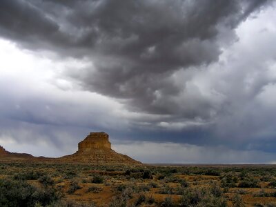 Butte formation plants photo