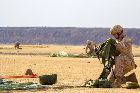 U.S. Marines assigned to Reconnaissance Platoon photo