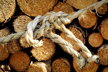 Close rope wood