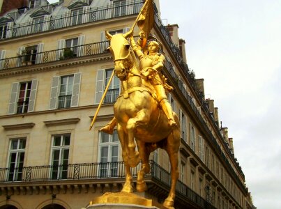 Statue saint paris photo