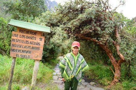 Inca porters to carry tourists luggage