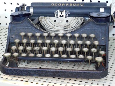 Retro portable keyboard