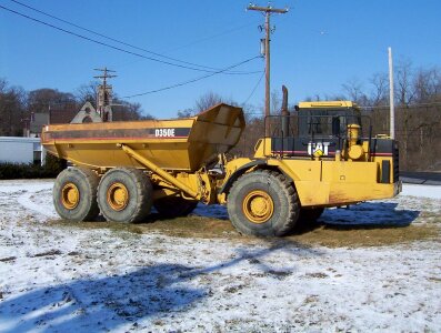 Caterpillar dump dump truck photo