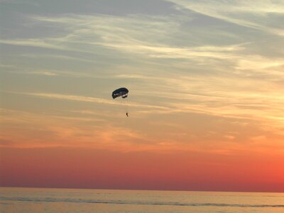 Sea water parachute