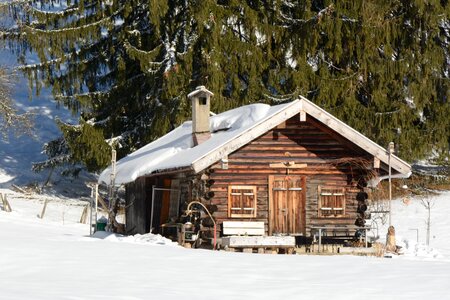 Block house wintry snowy