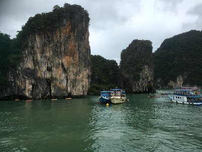 Koh Phi Phi Boat Tour in Phuket Thailand photo