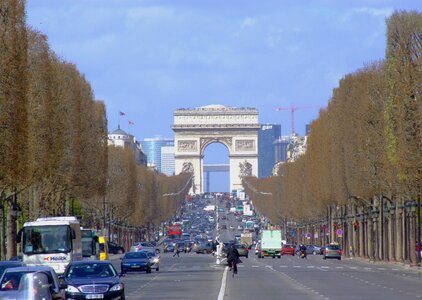 Monument champs-elysées street photo