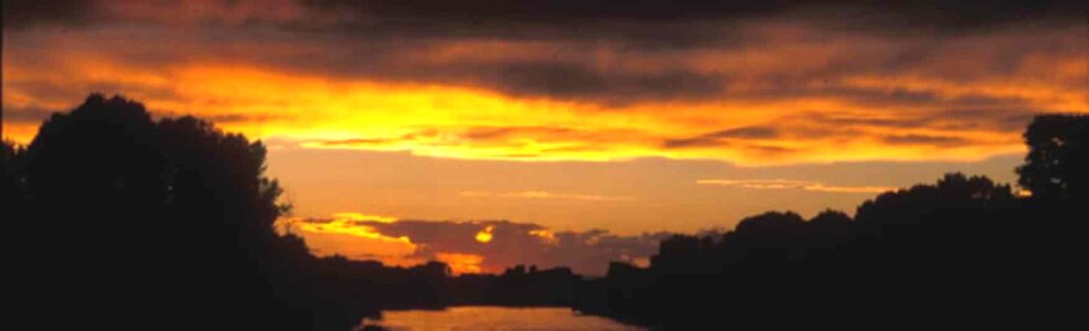 Image lake sunset