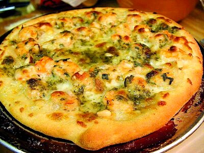 Food pesto pizzas