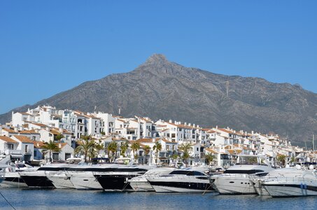 Boats mountain sierra