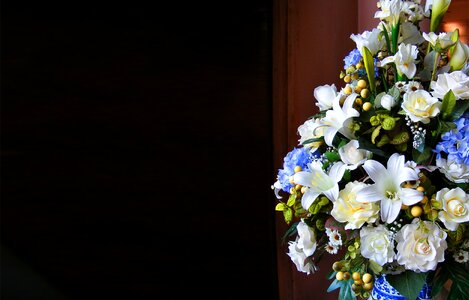 Floral white decoration