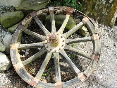 Companions wooden wheel means of transport