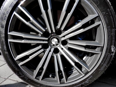 Tire machine car