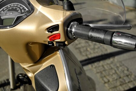 Motorcycle speedometer gearshift