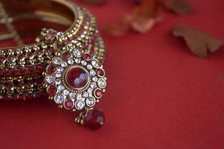 Accessory art brilliant