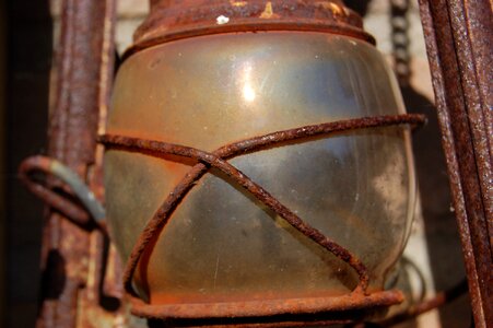 Oli lamp weather resistant iron