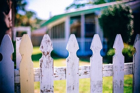 Neighbor neighbour neighborhood