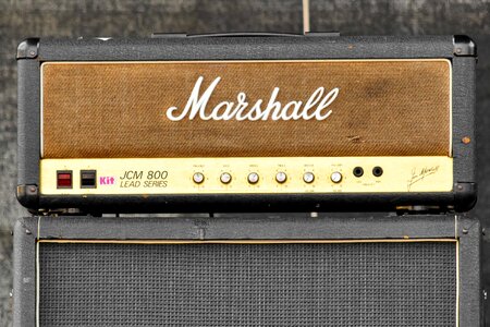 Amplifier famous speakers