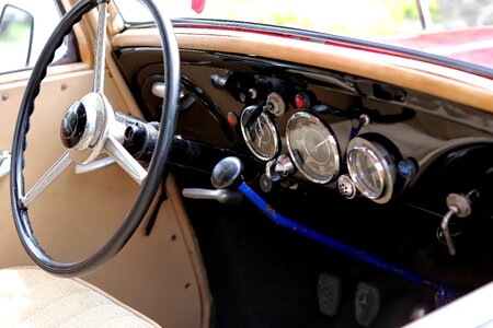 Car gauge gearshift photo