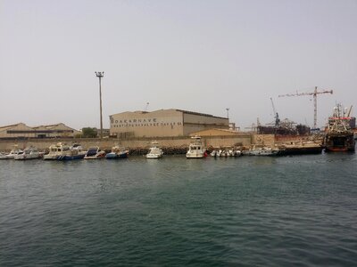 Port crane boats photo