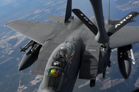 F-15E Strike Eagle receive fuel photo