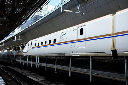 6 Hokuriku bullet train photo