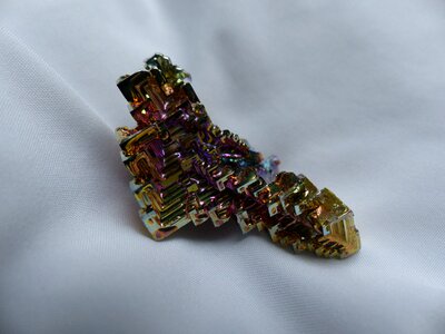 Bismuth bismuth crystal bismuth crystal level photo