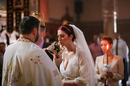 Crown coronation bride photo