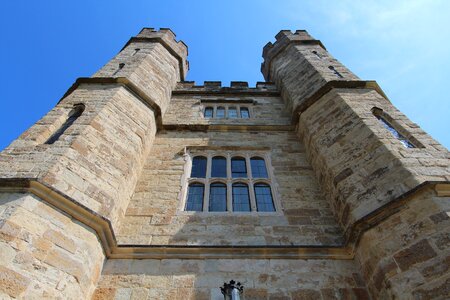 Leeds castle moated castle towers