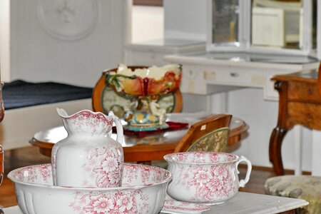 Porcelain teapot interior design photo