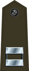 US Marine O3 shoulderboard vertical