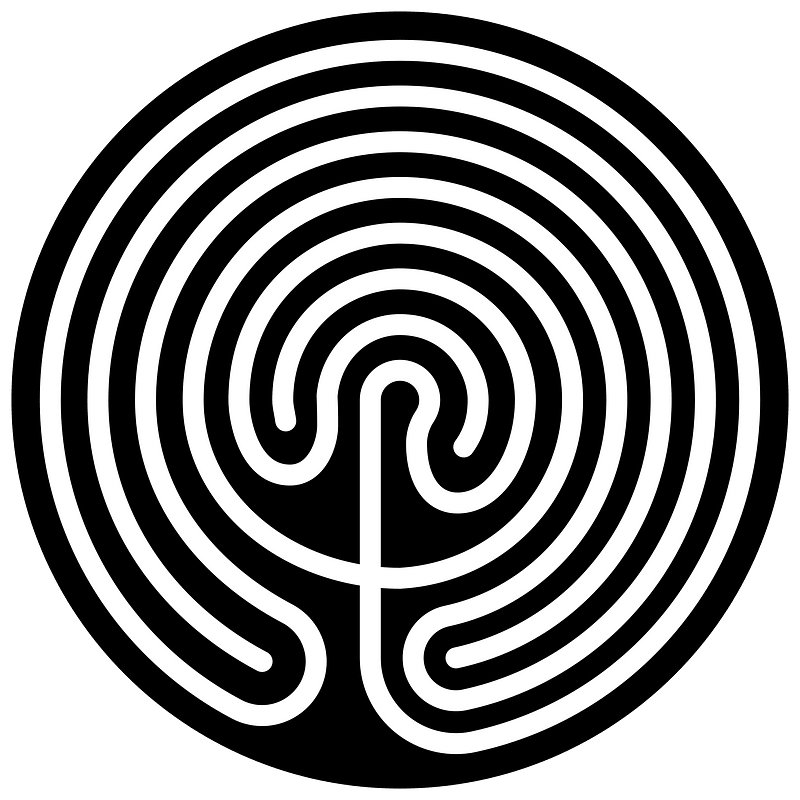 Cretan-labyrinth-circular-disc