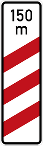 Three-striped warning for railroad crossing - custom distance