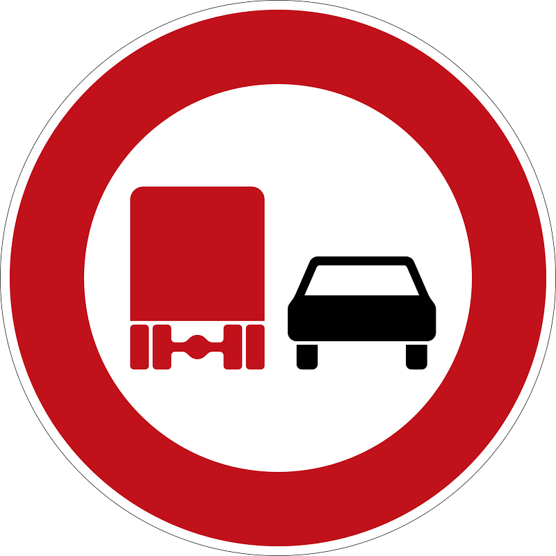 No Passing (by vehicles over 3,5 t)