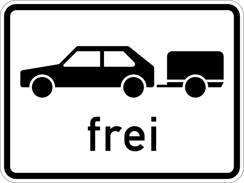 PKW_mit_Anhänger_frei