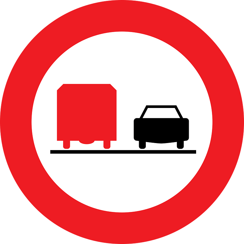 No overtaking by heavy goods vehicles sign in Austria