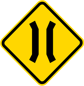 Narrow bridge ahead sign in Brazil