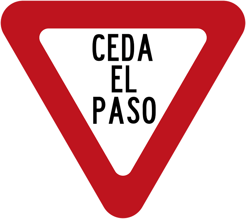 Yield / Give Way sign in Colombia
