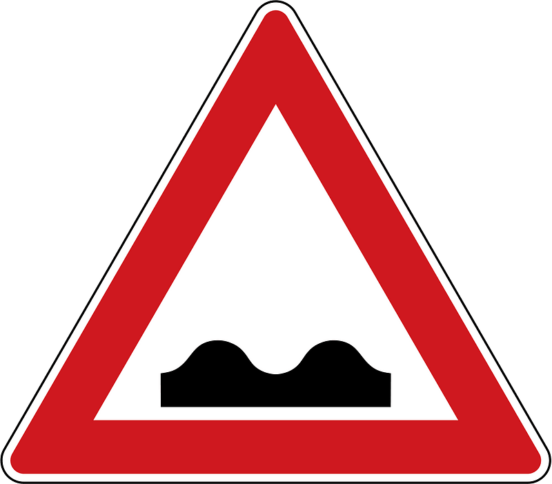 Uneven road ahead sign in Czech Republic