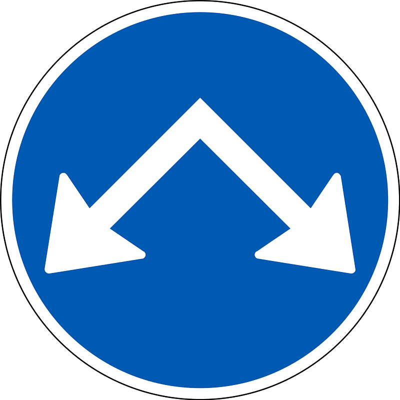 Pass on either side sign in Denmark