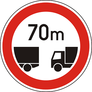 Minimum safe following distance between vehicles sign in Hungary