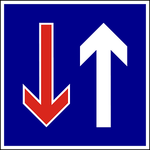 Priority over oncoming vehicles sign in Hungary