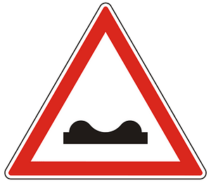Uneven road ahead sign in Hungary