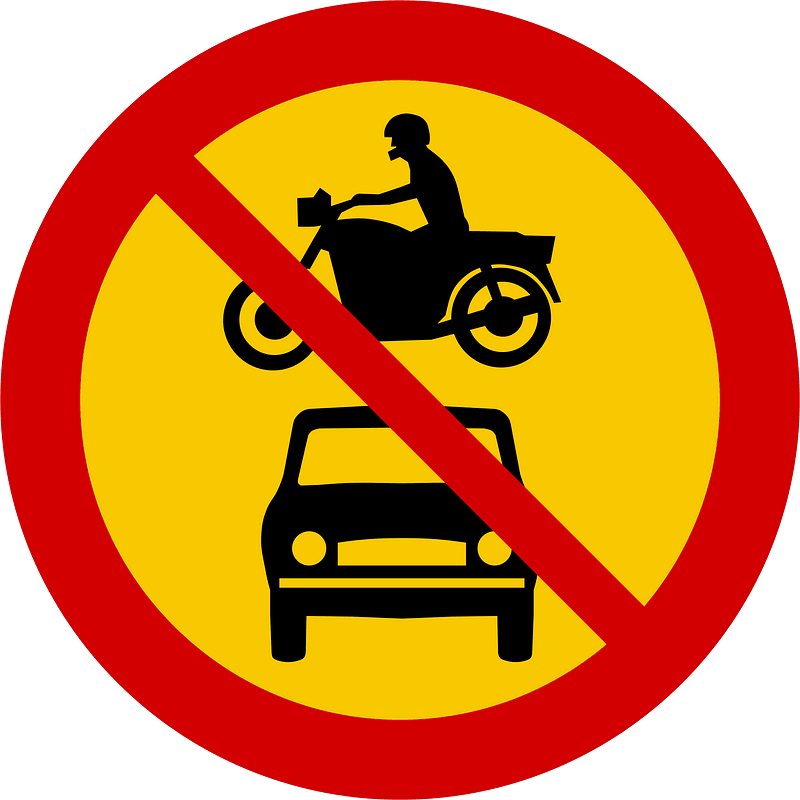 No motor vehicles sign in Iceland