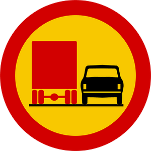 No overtaking by heavy goods vehicles sign in Iceland