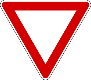 Give Way / Yield sign in Italy
