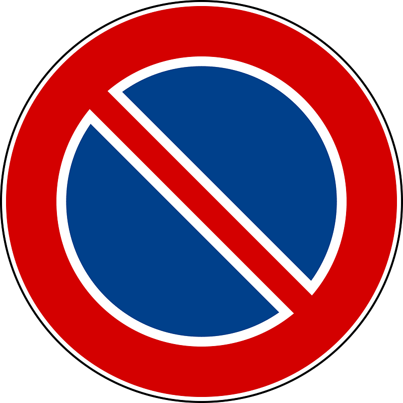 No parking or waiting sign in Italy