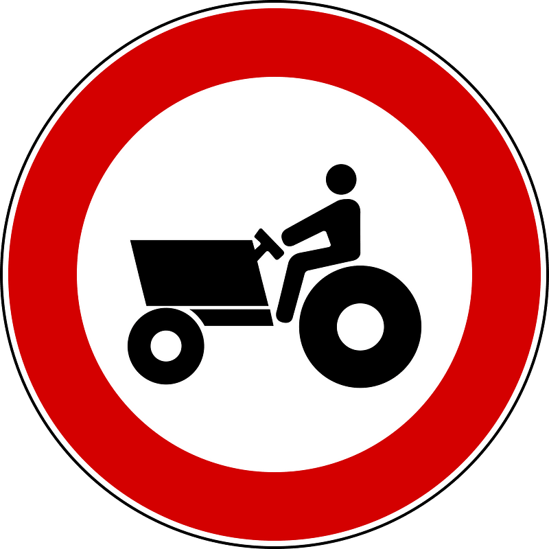 No tractors sign in Italy