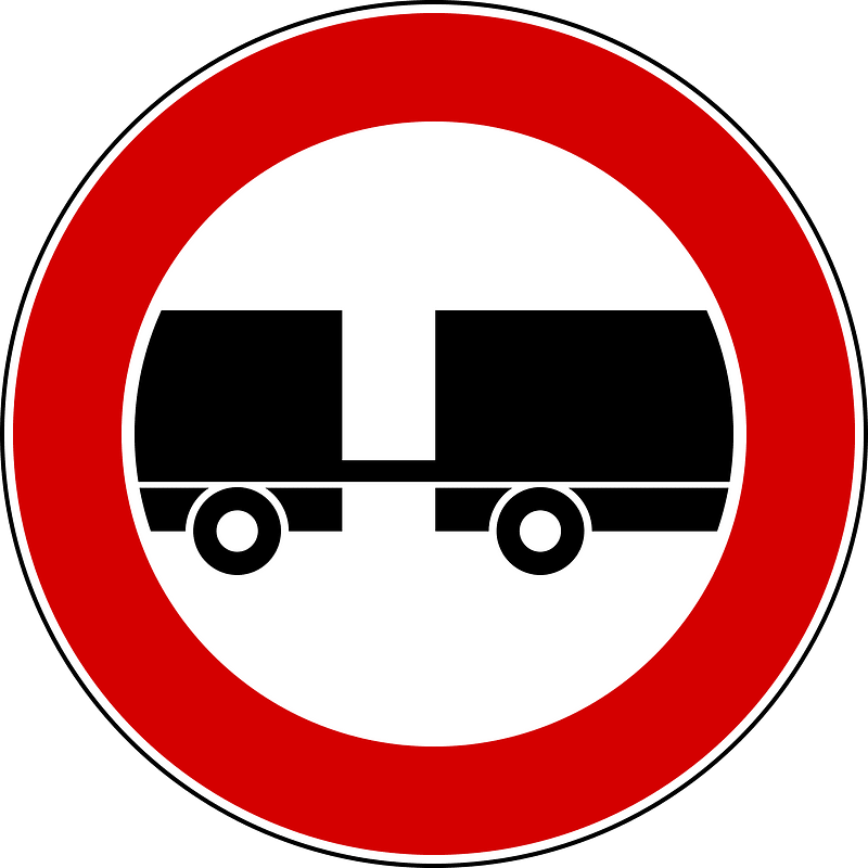 No trailers sign in Italy