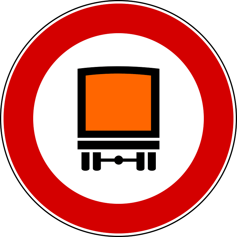No vehicles carrying dangerous goods sign in Italy